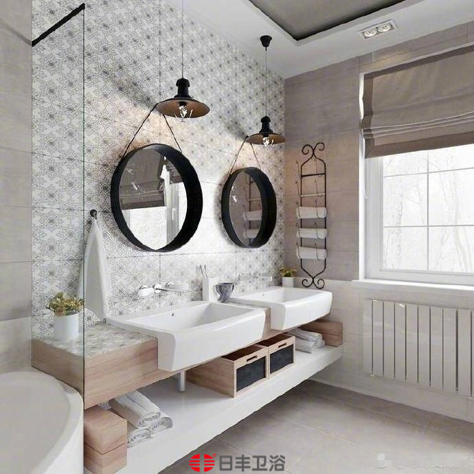 分享一波美到心动的瓷砖小贴花案例，把家里的浴室来个瑰丽变身