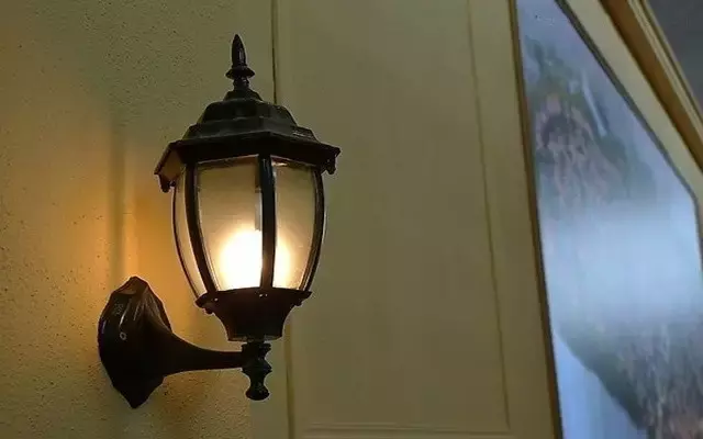 哪些壁灯在款式与价格上都适合普通家庭呢？